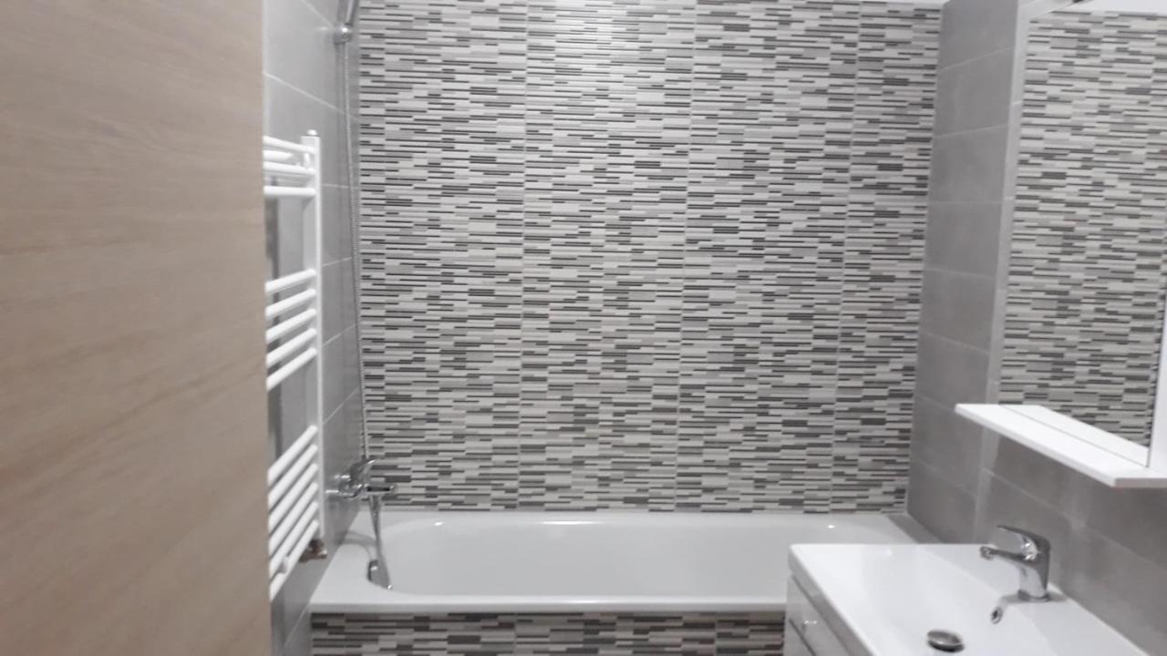 Appartement Casa Roxana à Slatina  Extérieur photo
